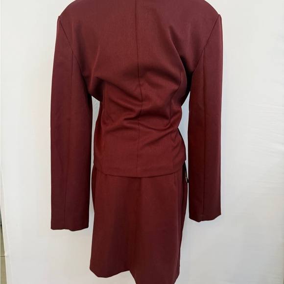 Rampage Vintage Burgundy Skirt Suit - Size 11 - Picture 5 of 7